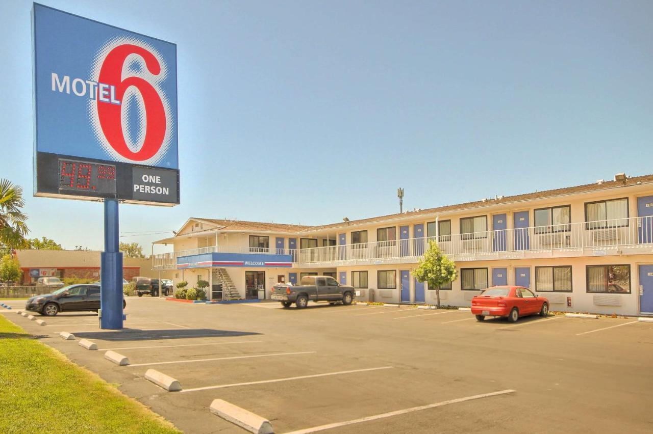 Motel 6-Fresno, Ca - Blackstone North ภายนอก รูปภาพ